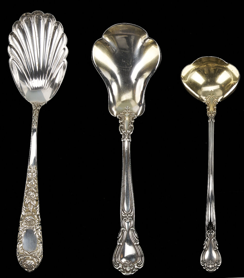 Lot 1251: 13 pcs. Sterling Flatware incl. Saratoga Chip Server