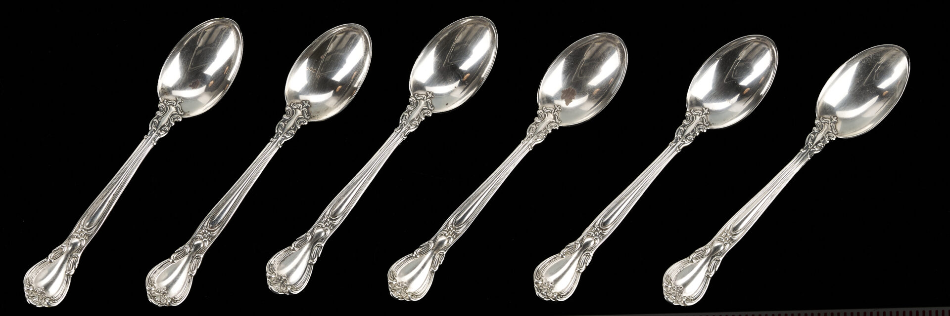 Lot 1251: 13 pcs. Sterling Flatware incl. Saratoga Chip Server