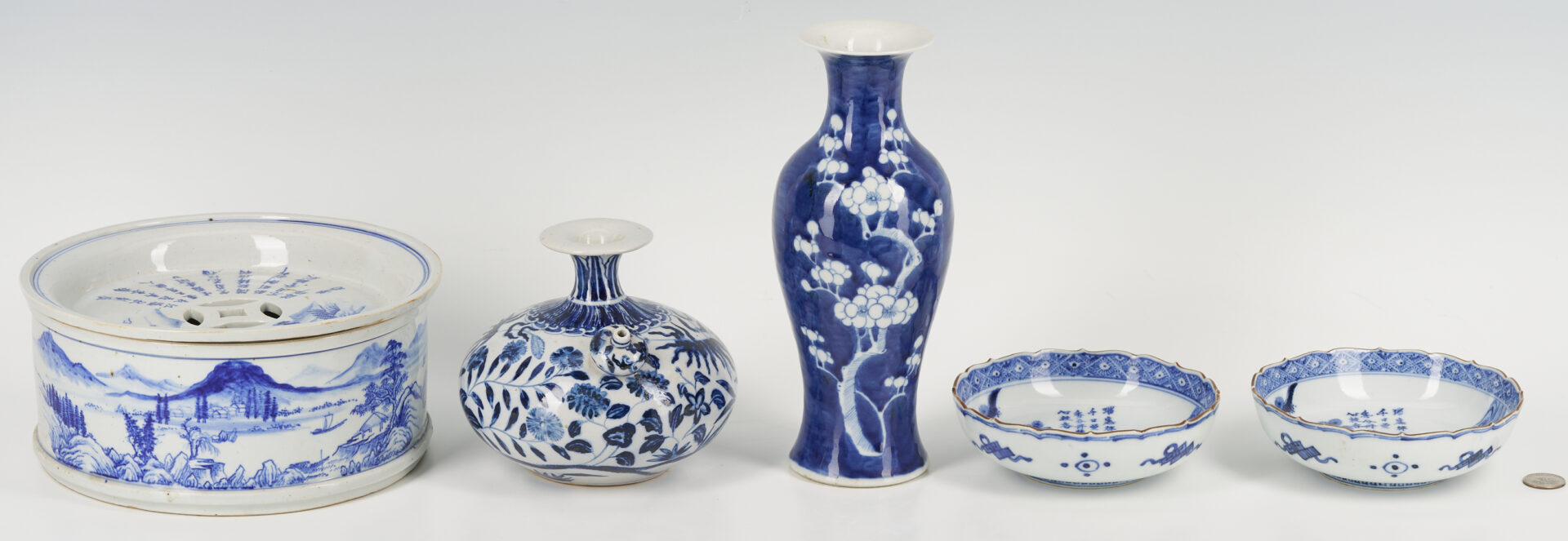 Lot 27: 5 Pieces Asian Blue and White Porcelain