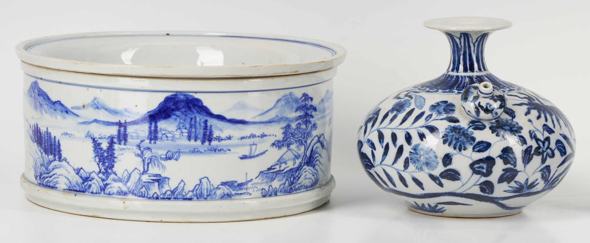 Lot 27: 5 Pieces Asian Blue and White Porcelain