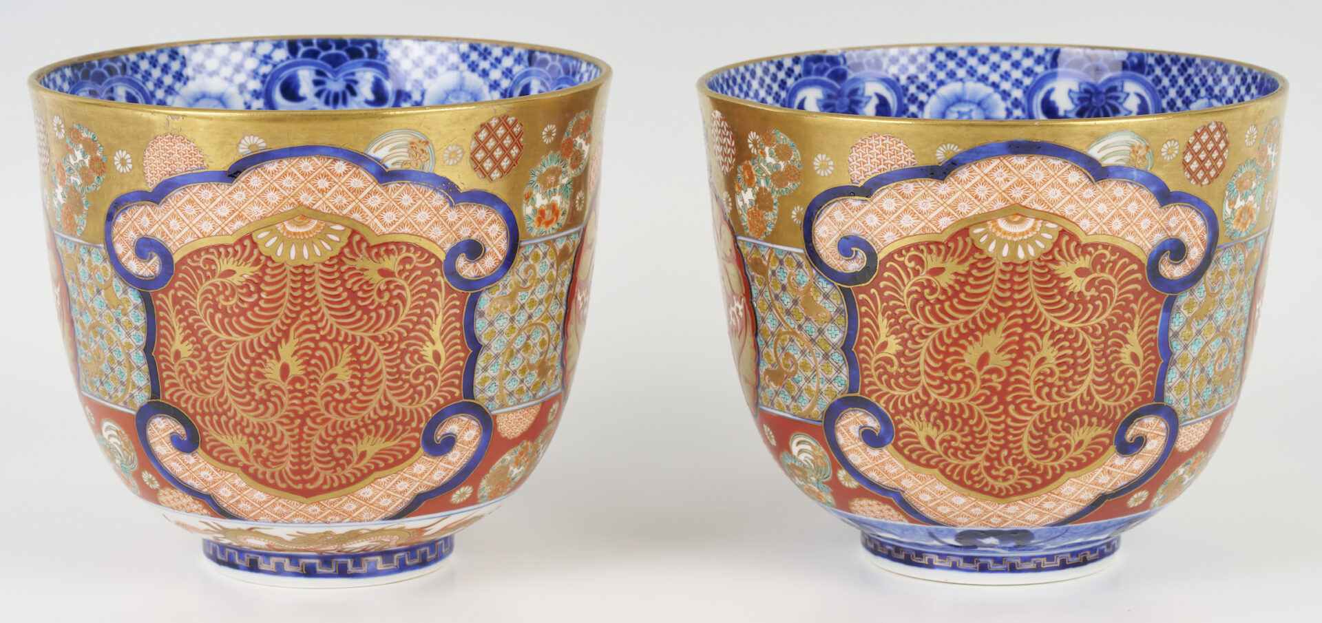 Lot 28: 2 Imari Fukagawa Bowls plus 2 Chinese Export Tea Caddies