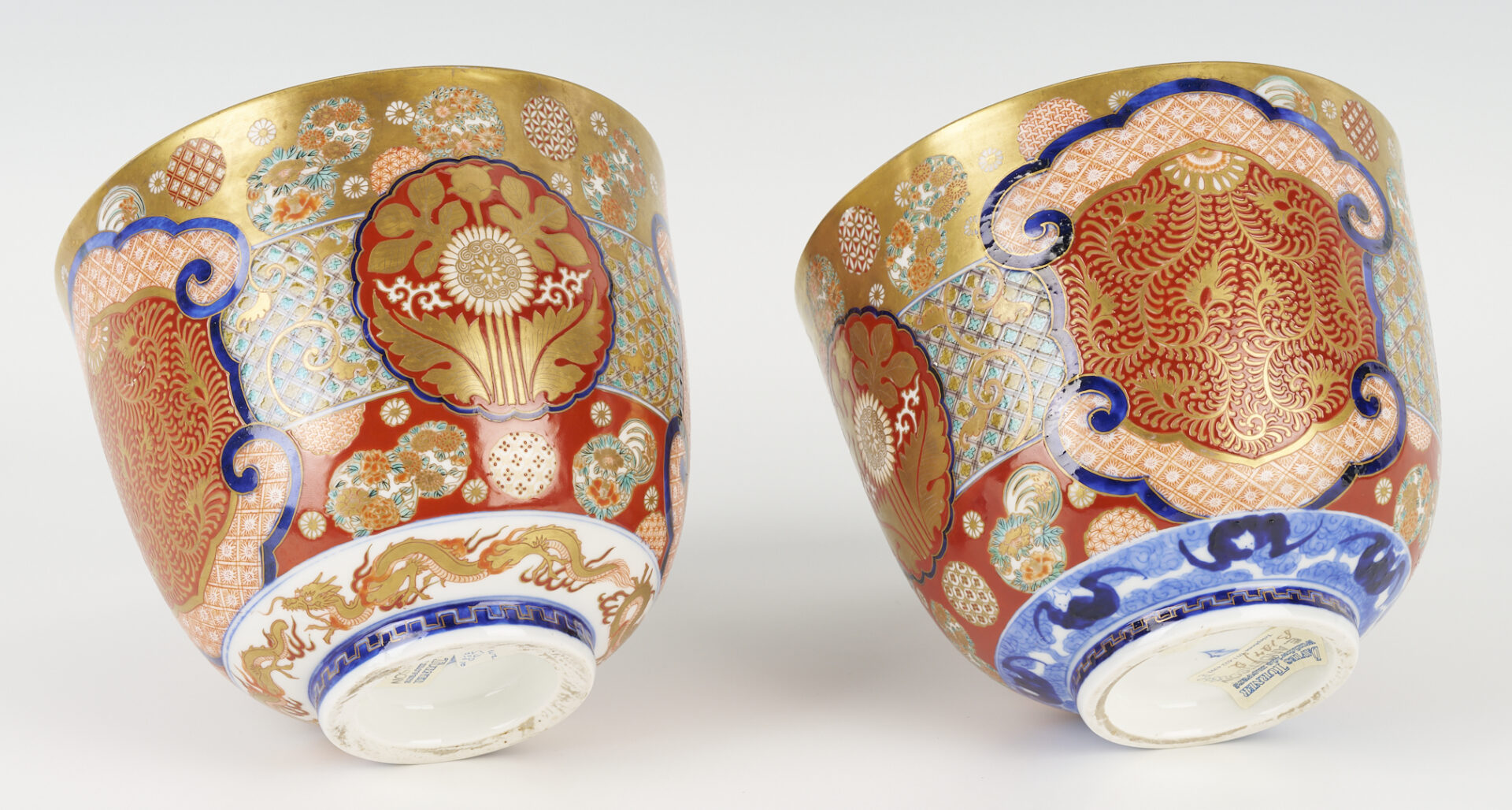 Lot 28: 2 Imari Fukagawa Bowls plus 2 Chinese Export Tea Caddies