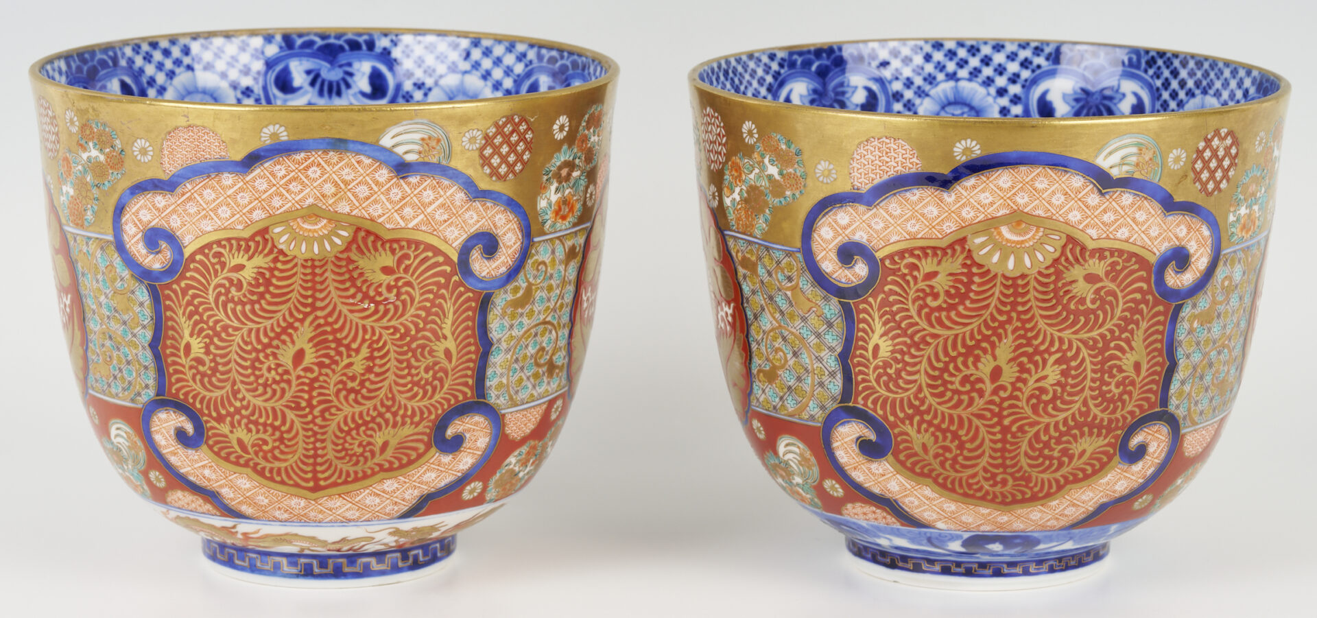 Lot 28: 2 Imari Fukagawa Bowls plus 2 Chinese Export Tea Caddies