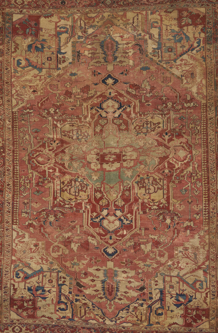 Lot 291: Antique Persian Serapi Carpet, 9' x 12'