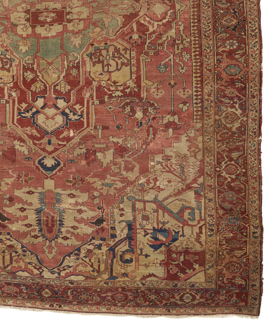 Lot 291: Antique Persian Serapi Carpet, 9' x 12'