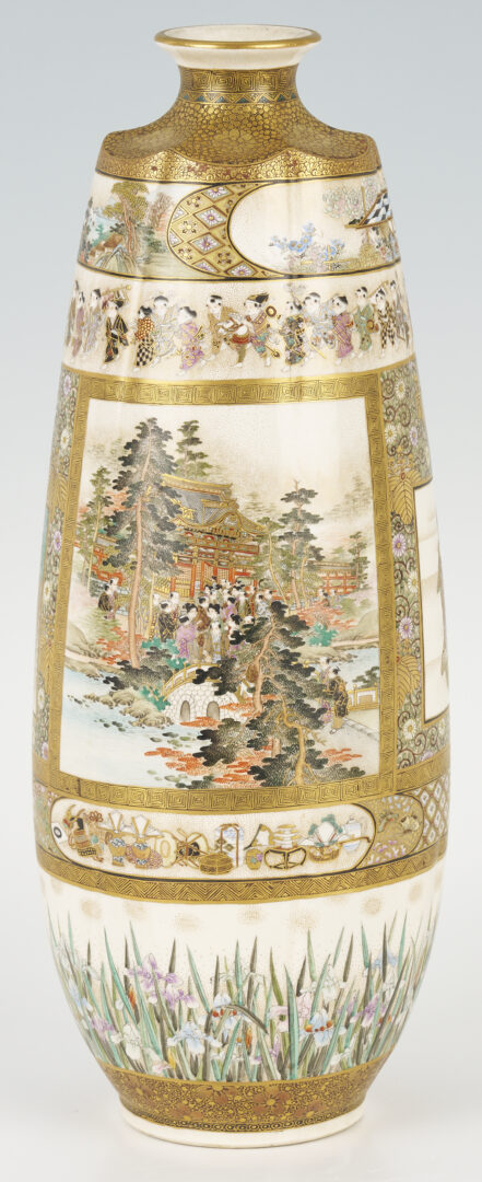 Lot 29: 2 Japanese Meiji Satsuma Porcelain Vases