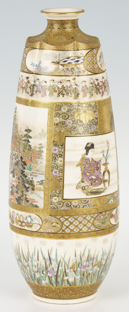 Lot 29: 2 Japanese Meiji Satsuma Porcelain Vases