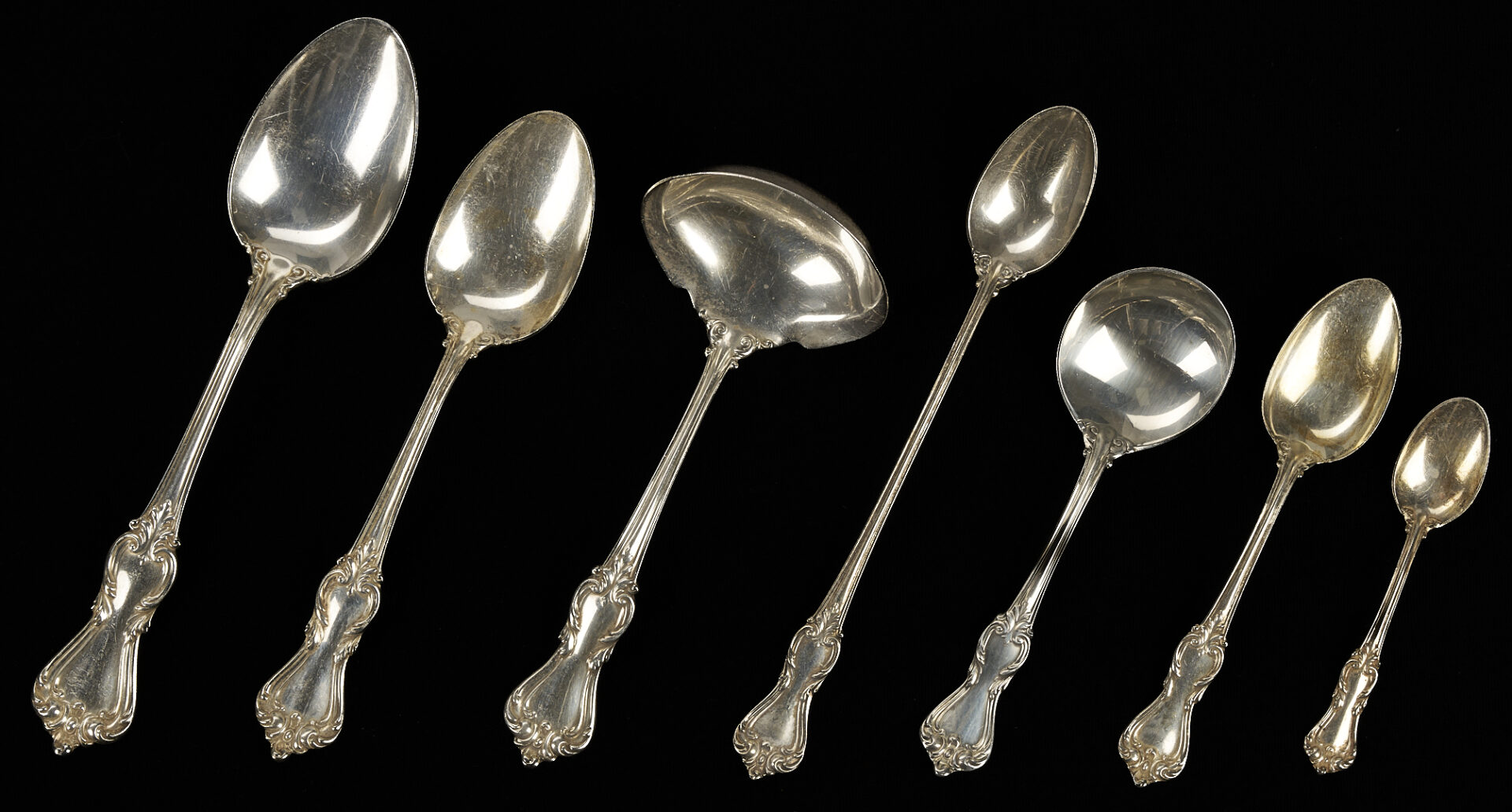 Lot 321: Reed & Barton Marlborough Flatware, 72 Pcs.