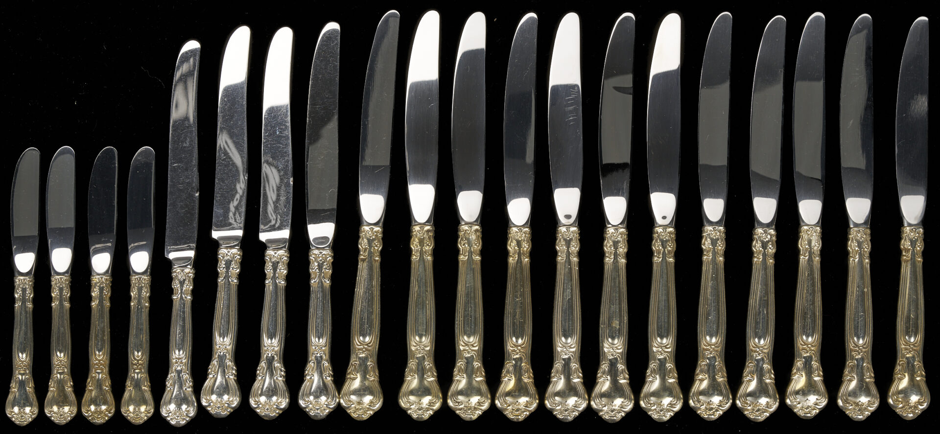 Lot 331: 76 Gorham Chantilly Sterling Silver Flatware Pieces