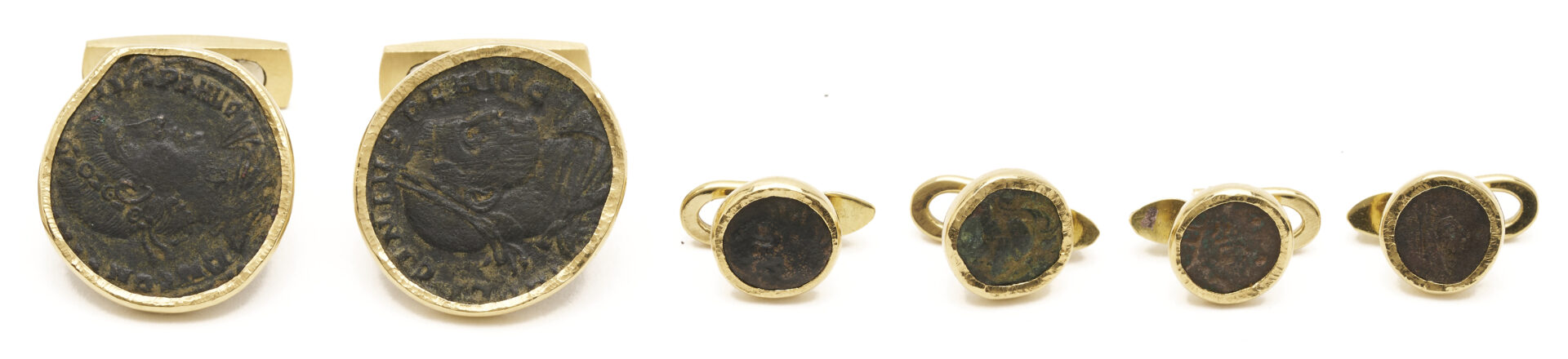 Lot 346: Gent's 18K Gold Ancient Greek Coin Cufflinks & Stud Set