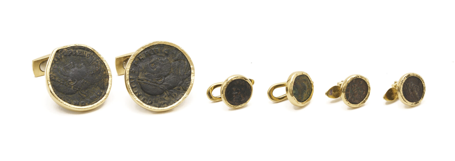 Lot 346: Gent's 18K Gold Ancient Greek Coin Cufflinks & Stud Set