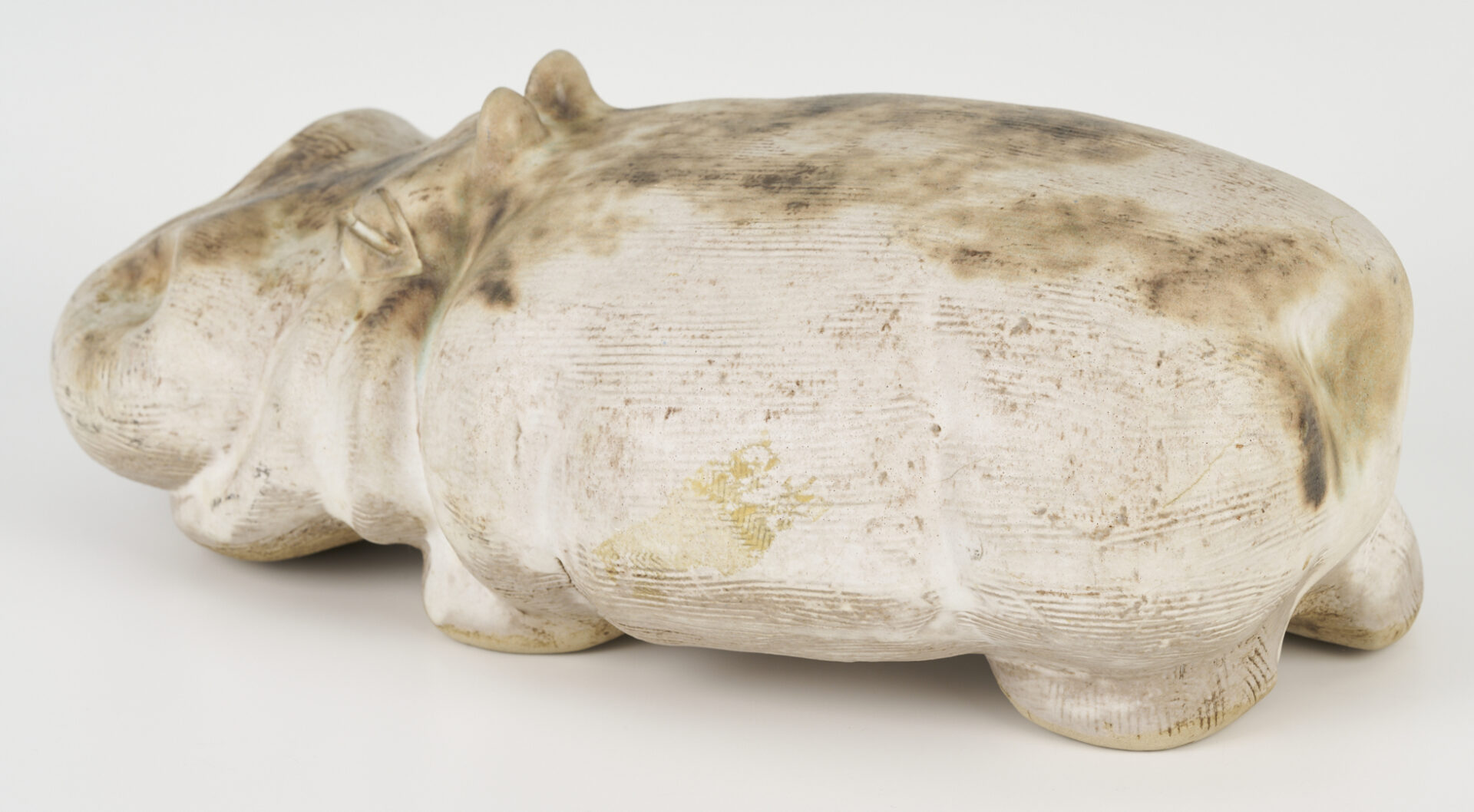 Lot 383: McCarty Pottery Hippopotamus Figurine, Merigold, Mississippi