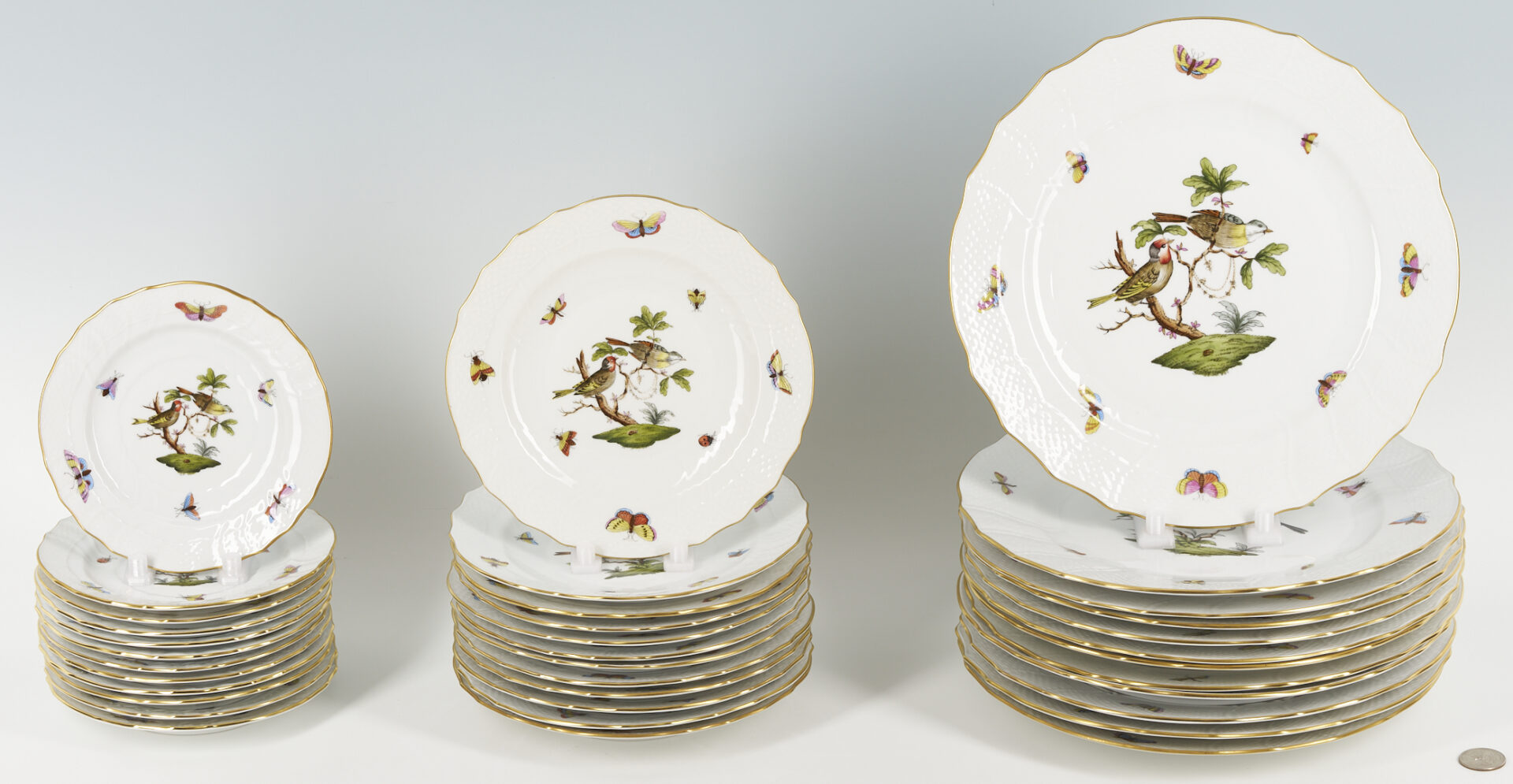 Lot 447: 36 Herend Rothschild Bird Plates