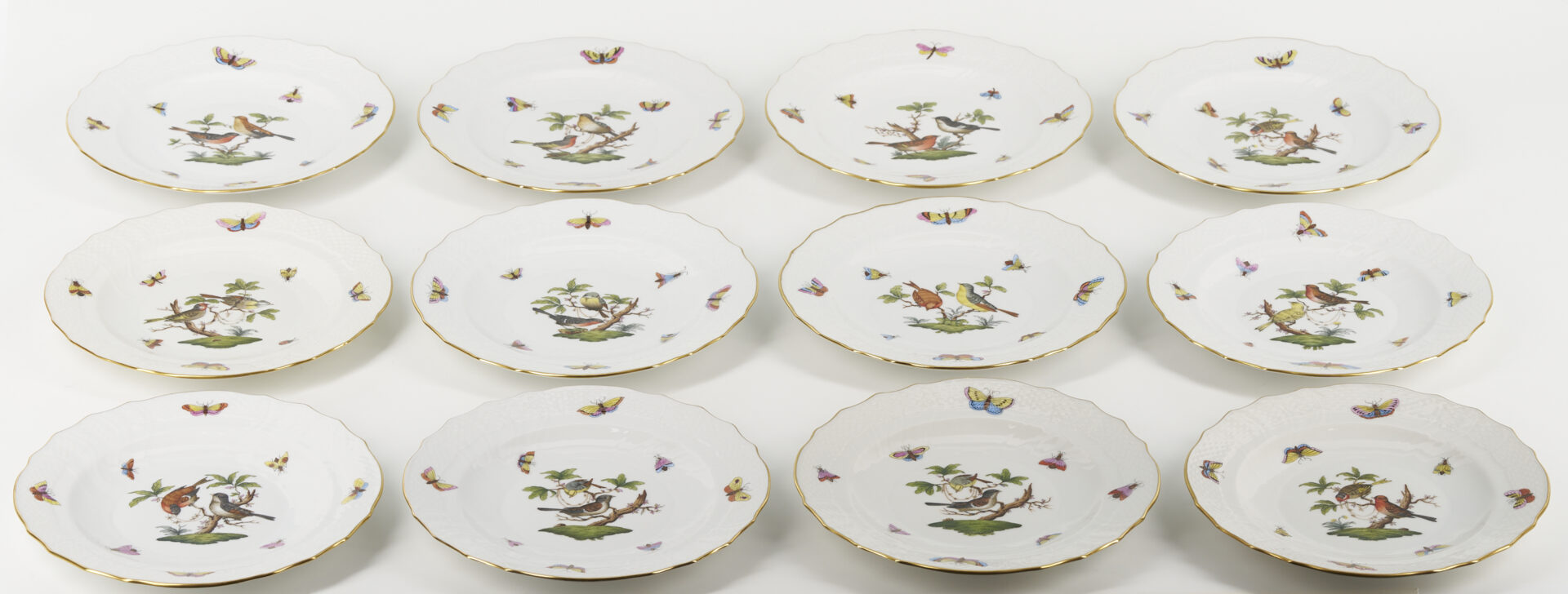 Lot 447: 36 Herend Rothschild Bird Plates