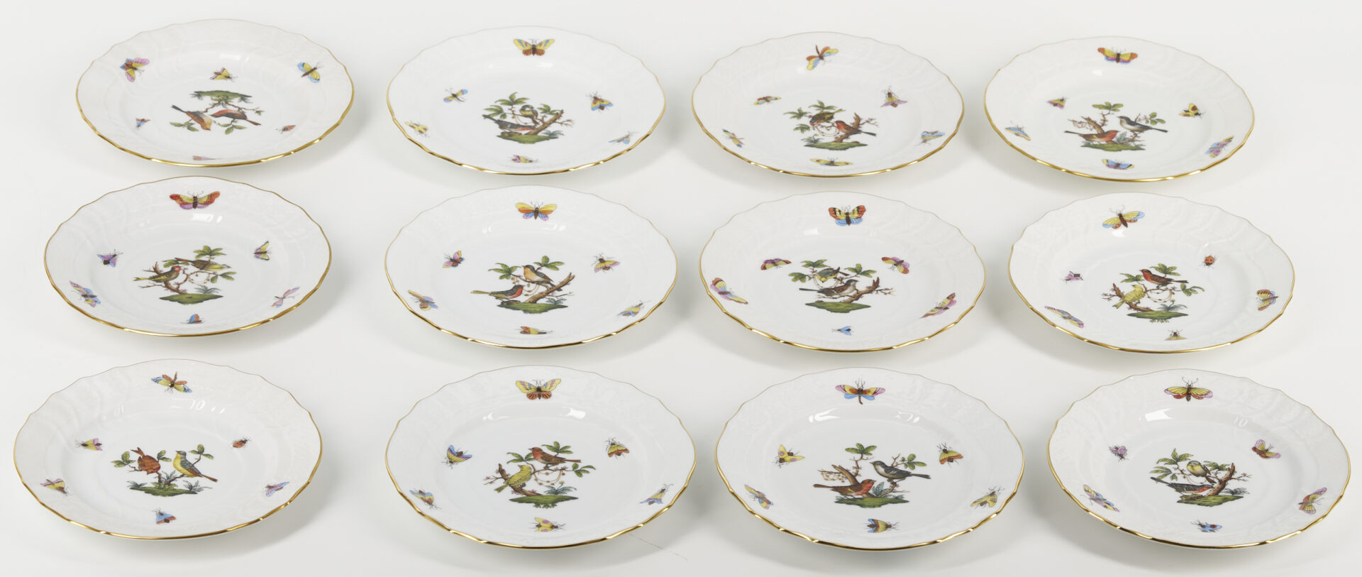 Lot 447: 36 Herend Rothschild Bird Plates