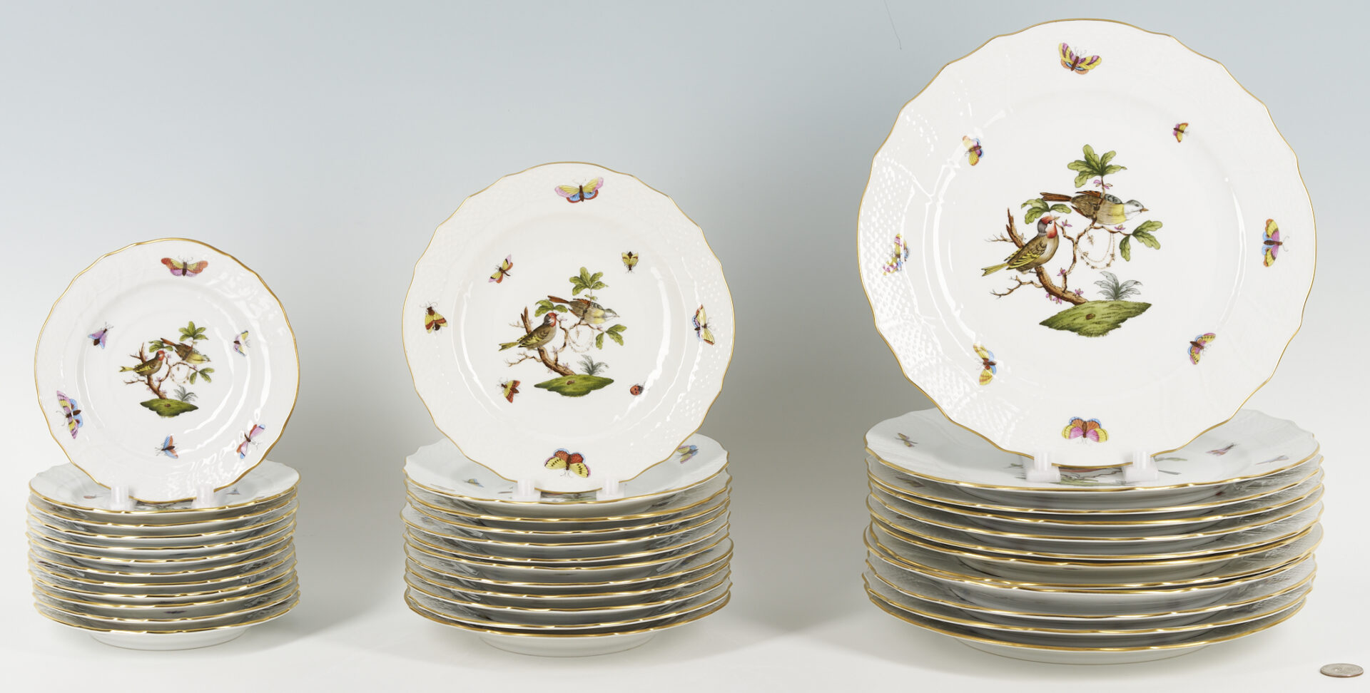 Lot 447: 36 Herend Rothschild Bird Plates