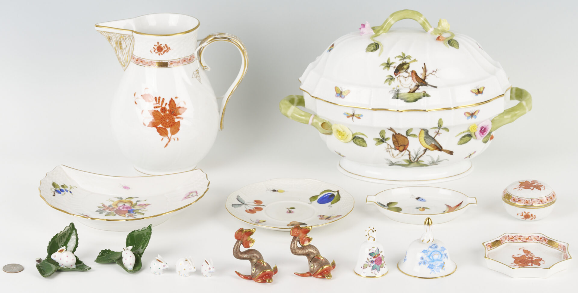 Lot 452: 16 Herend Porcelain Items including Tureen