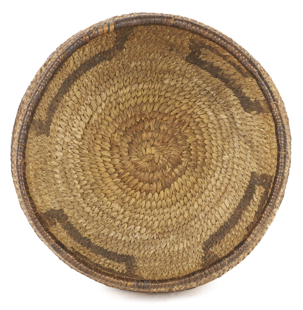 Lot 552: 5 Native American Baskets