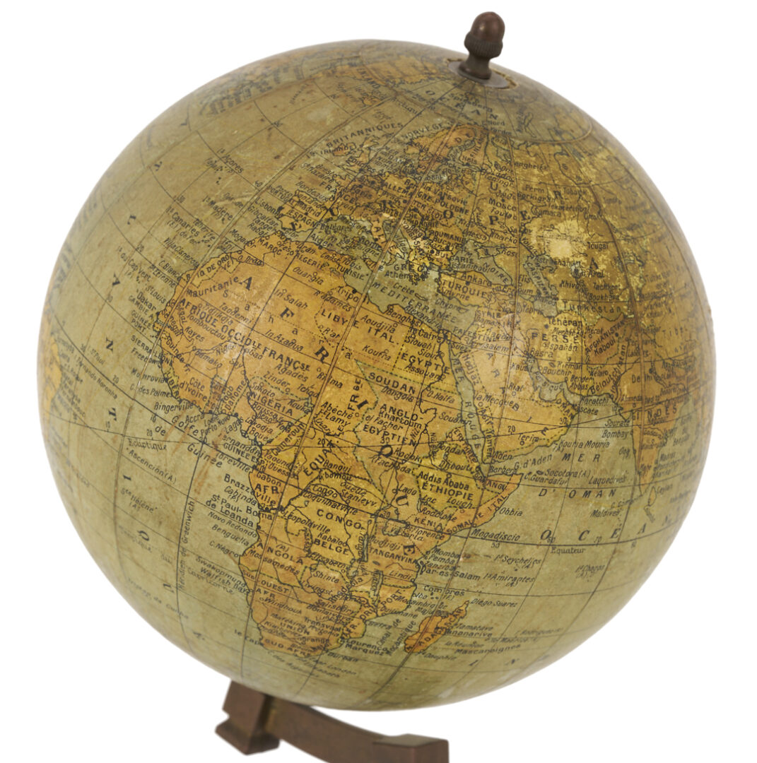 Lot 571: G. Thomas 6" French Globe on Stand