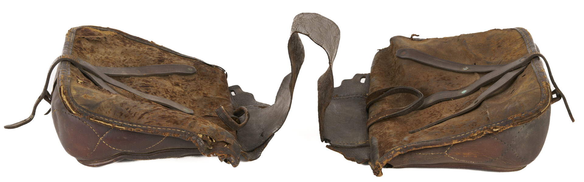 Lot 629: Civil War CSA Saddlebags & Socks, Bledsoe Co. Family