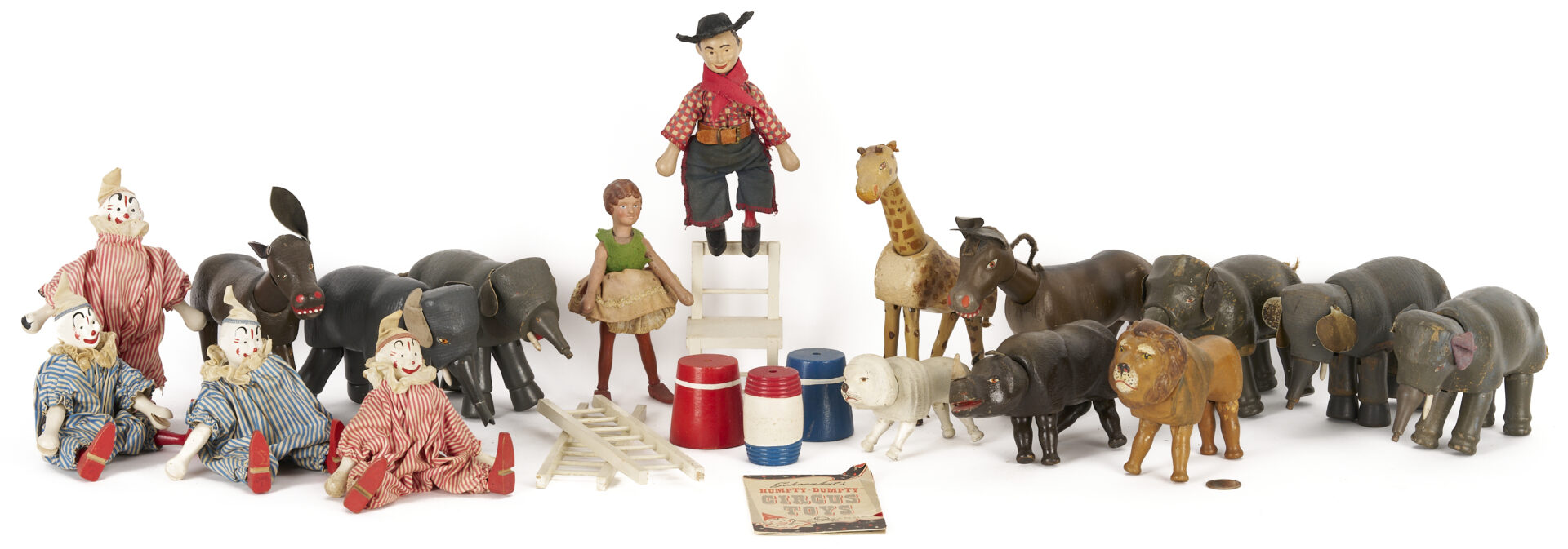 Lot 750: Grouping of Schoenhut Reduced Size Circus Items, plus Delavan; 21 pcs.