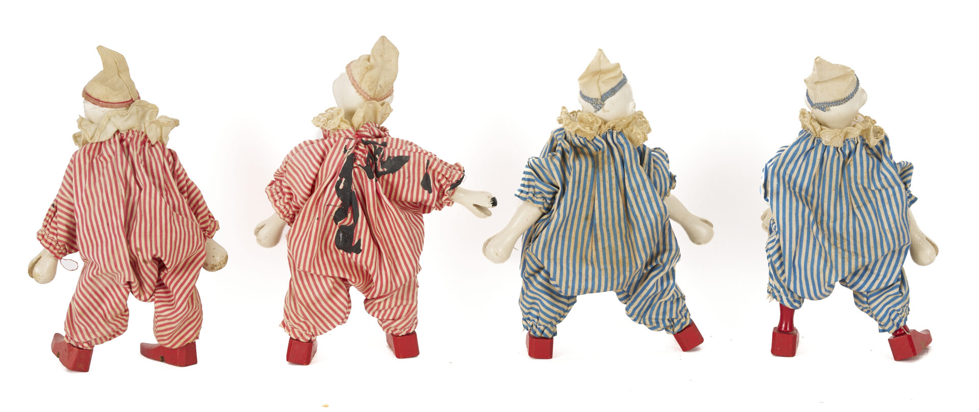 Lot 750: Grouping of Schoenhut Reduced Size Circus Items, plus Delavan; 21 pcs.