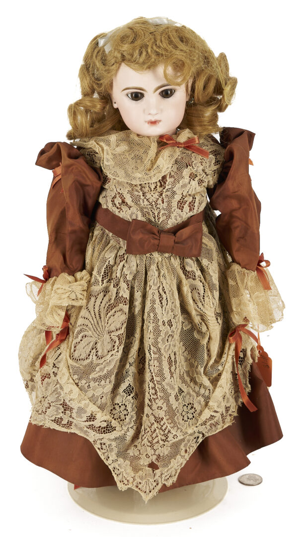 Lot 752: Tete Jumeau SGDG 8 19" Doll