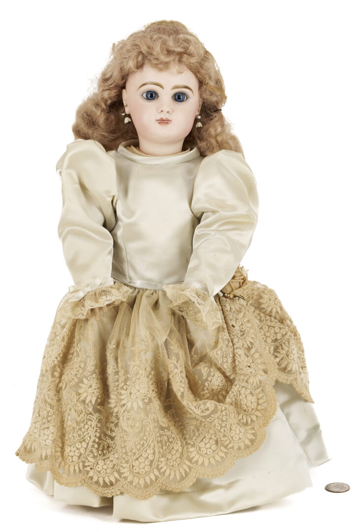 Lot 753: Tete Jumeau SGDG 7 Doll