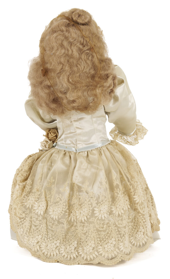 Lot 753: Tete Jumeau SGDG 7 Doll