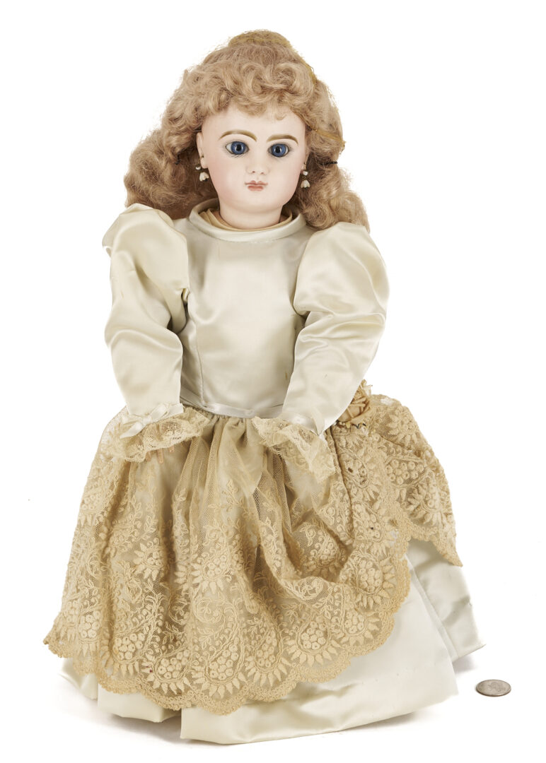 Lot 753: Tete Jumeau SGDG 7 Doll