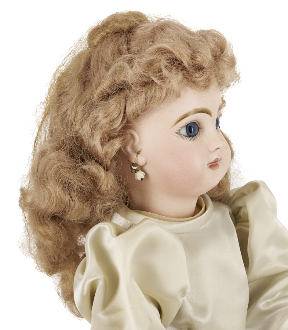 Lot 753: Tete Jumeau SGDG 7 Doll