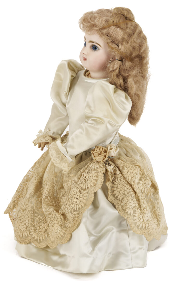 Lot 753: Tete Jumeau SGDG 7 Doll