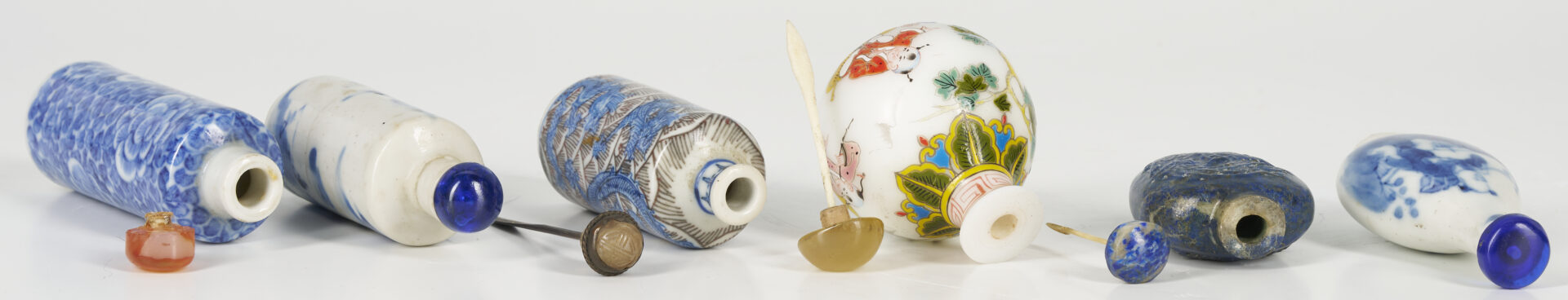 Lot 778: 6 Chinese Snuff Bottles