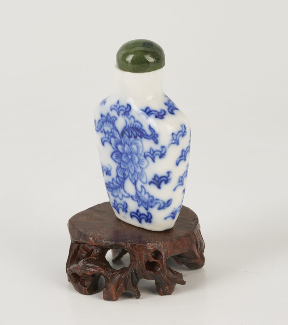 Lot 783: 3 Chinese Items: Lamp, Snuff Bottle, Cinnabar Jar – END OF DAY ONE