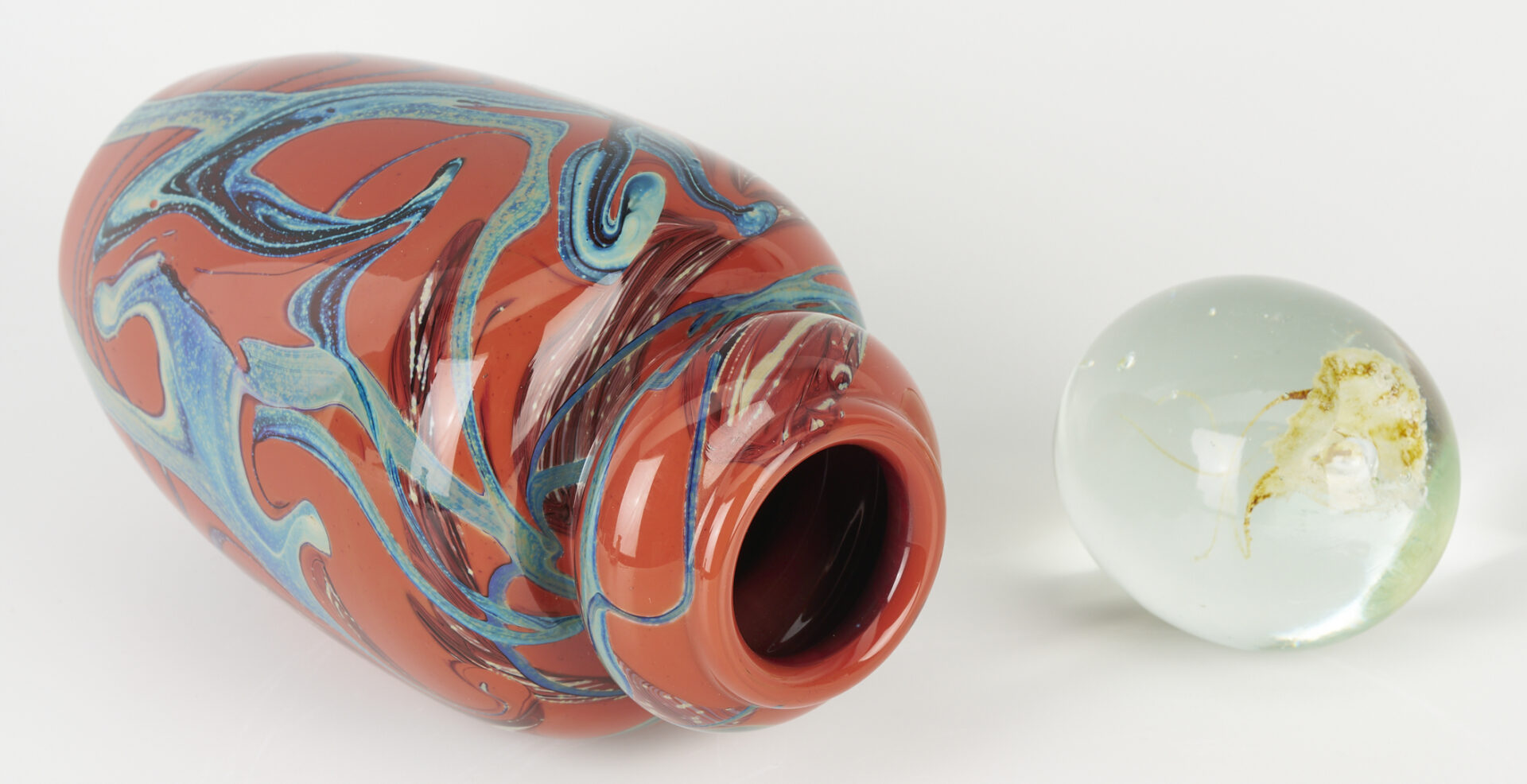 Lot 825: Richard Jolley Paperweight & Art Glass Vase