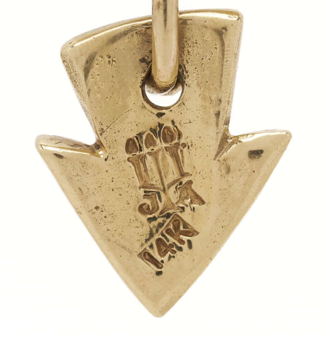 Lot 835: 14K Gold James Avery Cross Pendant