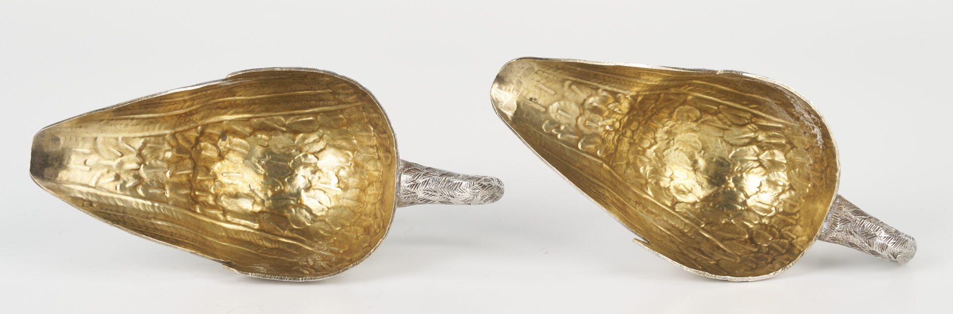 Lot 858: Pair Jose Marmolejo Tane Silver Swan Salts and Spoon