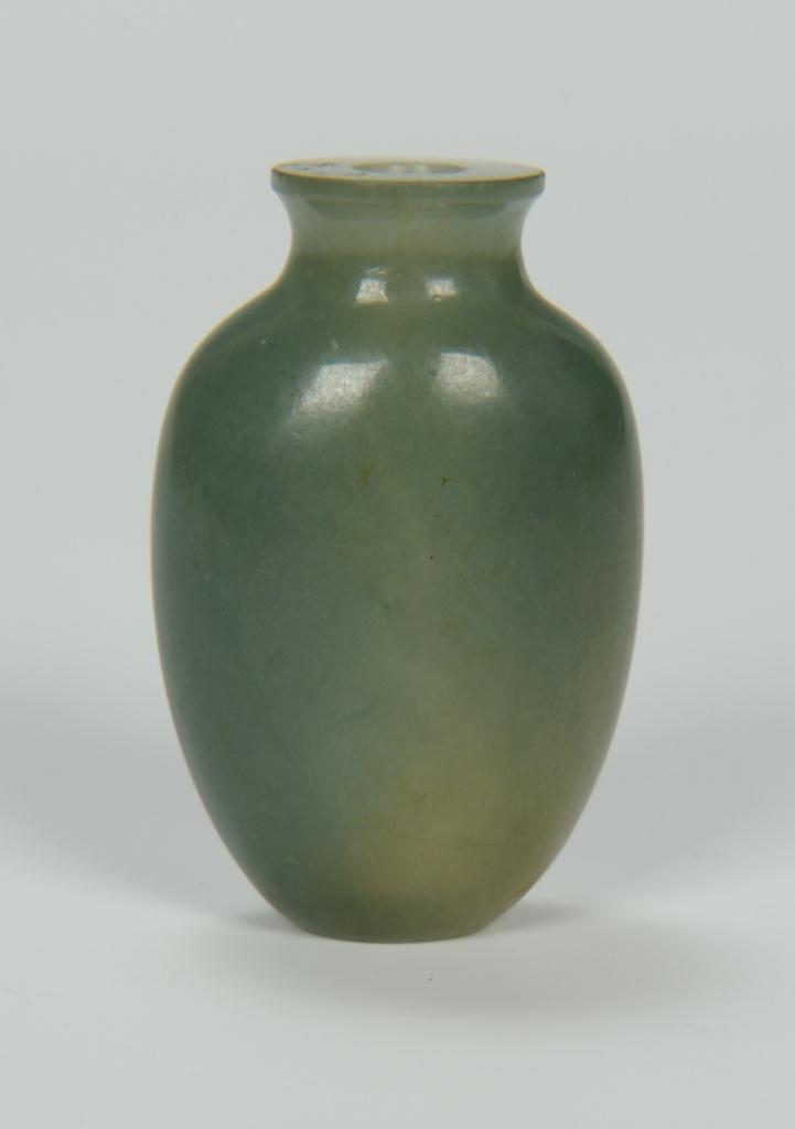 Lot 11: Chinese green jade snuff bottle
