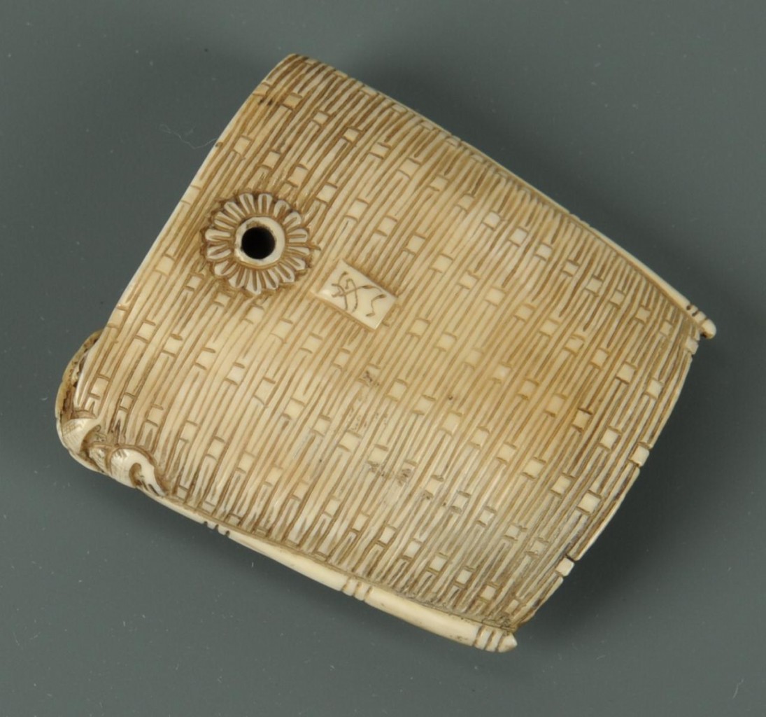 Lot 13: Carved Japanese Ivory Netsuke of Turtles