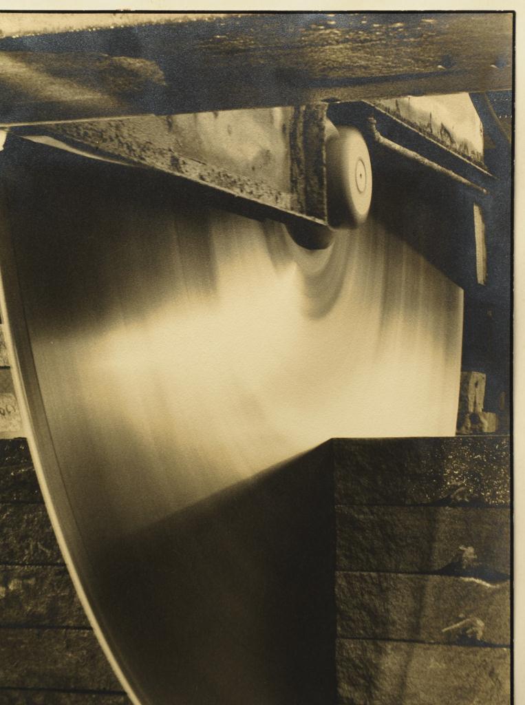 Lot 193: Margaret Bourke White Photograph, Diamond Edge