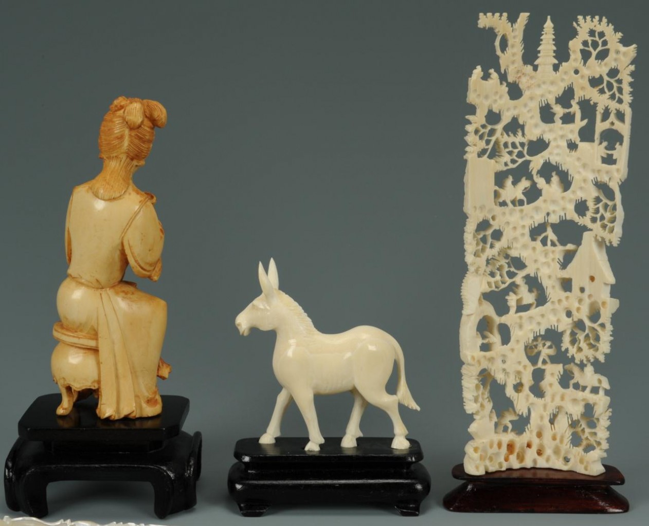 Lot 217: 5 Assorted Asian decorative items including ivory