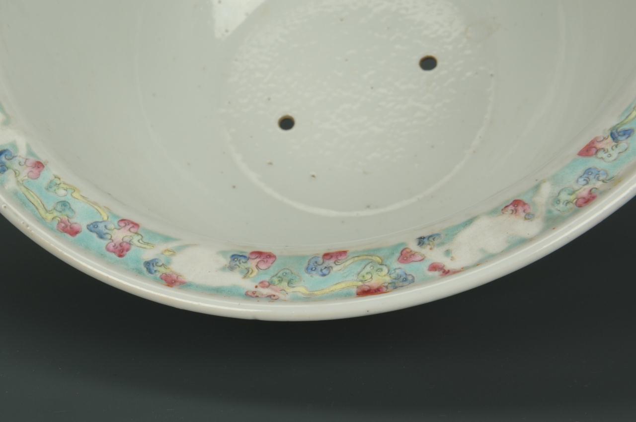 Lot 221: Chinese Porcelain Jardiniere
