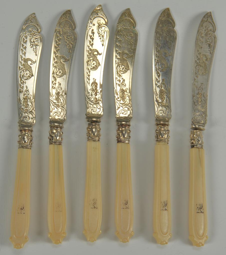 Lot 488: 14 pieces Victorian and Edwardian flatware