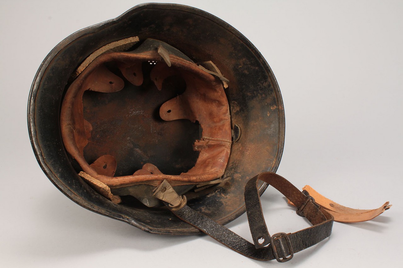 Lot 620: German WW II M34 Police/Fireman Helmet