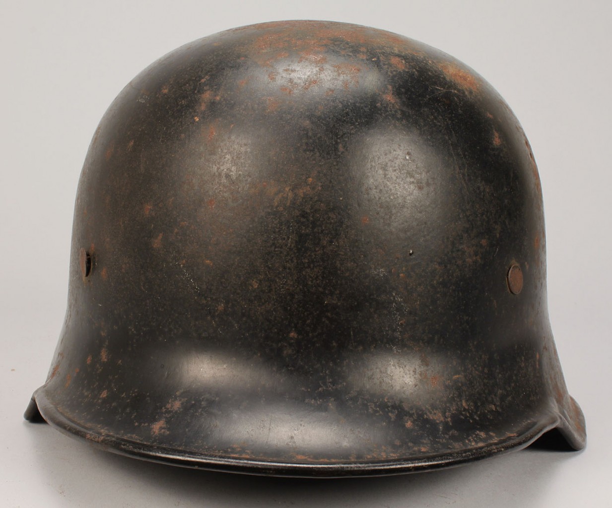 Lot 620: German WW II M34 Police/Fireman Helmet
