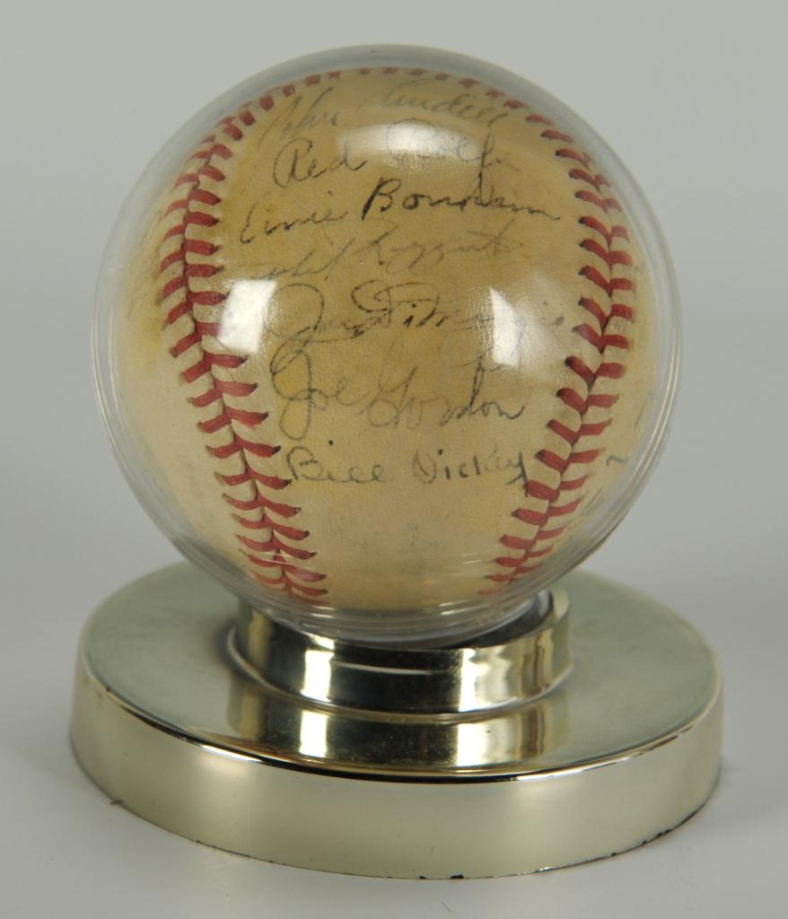 Lot 638: 1946 Yankees Signed Baseball w/ DiMaggio