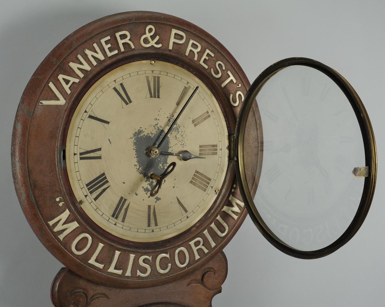 Lot 648: Vanner and Prest's Advertisement Clock