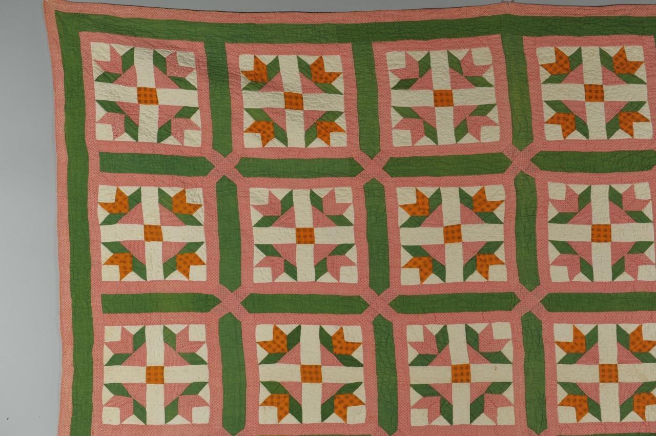 Lot 698: Ohio quilt, Tulip Variation Pattern