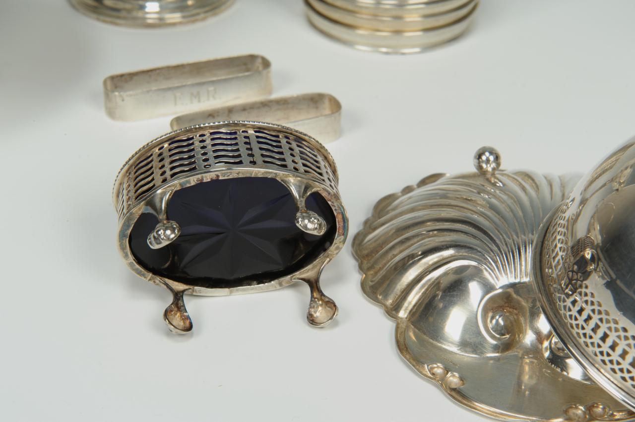 Lot 749: Lot of assorted sterling tableware, 11 items