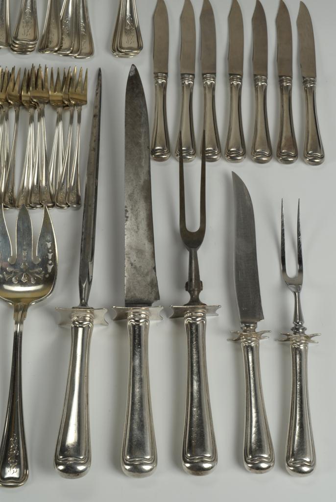 Lot 81: 183 pieces Gorham Old French Sterling Flatware